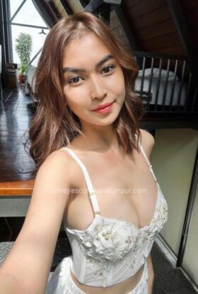 Yani Escort Girl Mid Valley AD-JQP11325 KL