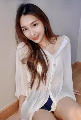 Christine Escort Girl Mont Kiara AD-EKX42318 KL