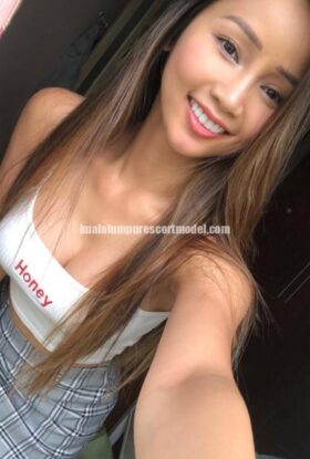 Roxy Escort Girl Bukit Bintang AD-XMH15039 KL